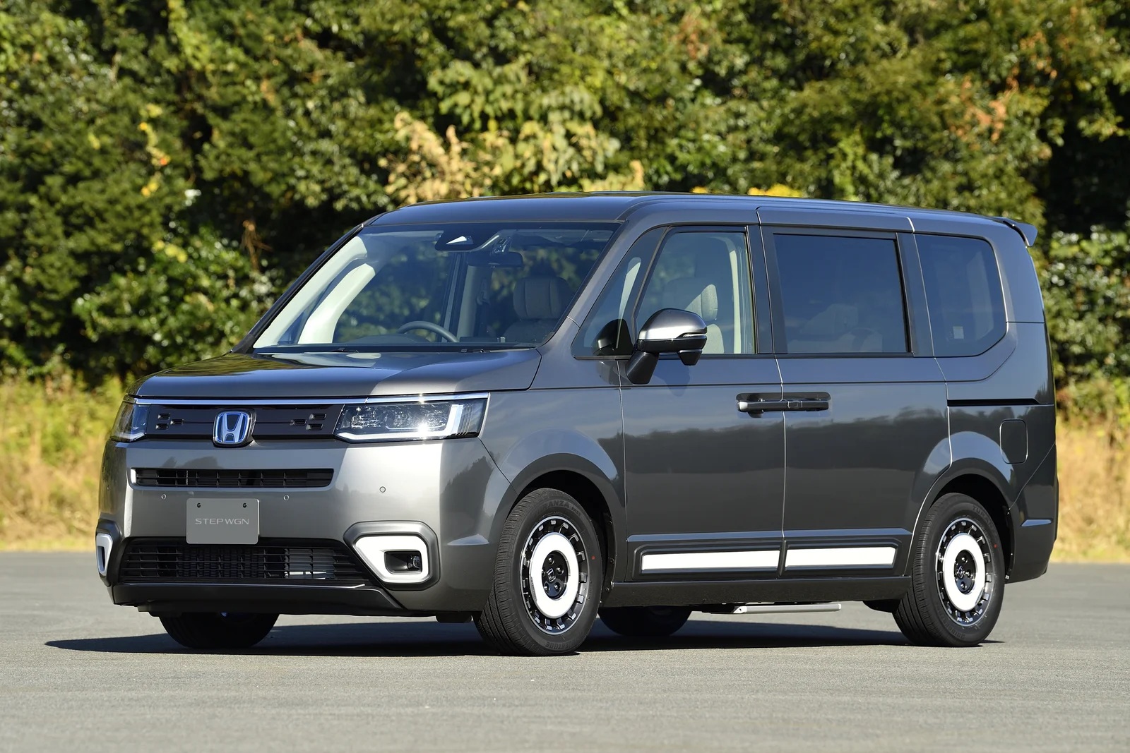 Honda Stepwgn новая